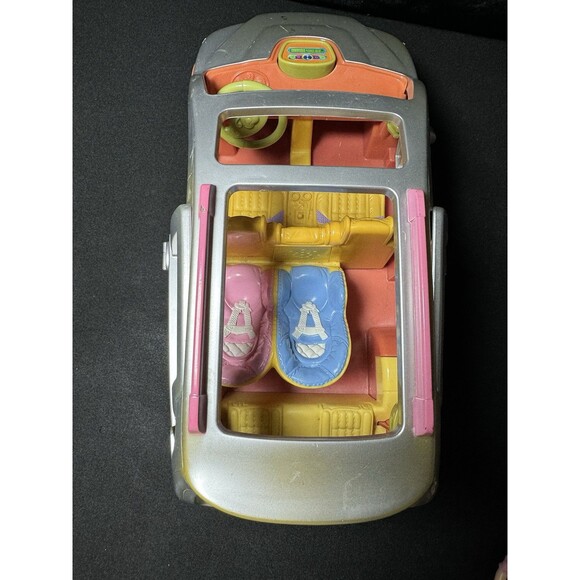 Vintage Fisher-Price Loving Family 12-Doll Lot & Musical Silver Mini Van - Picture 7 of 11